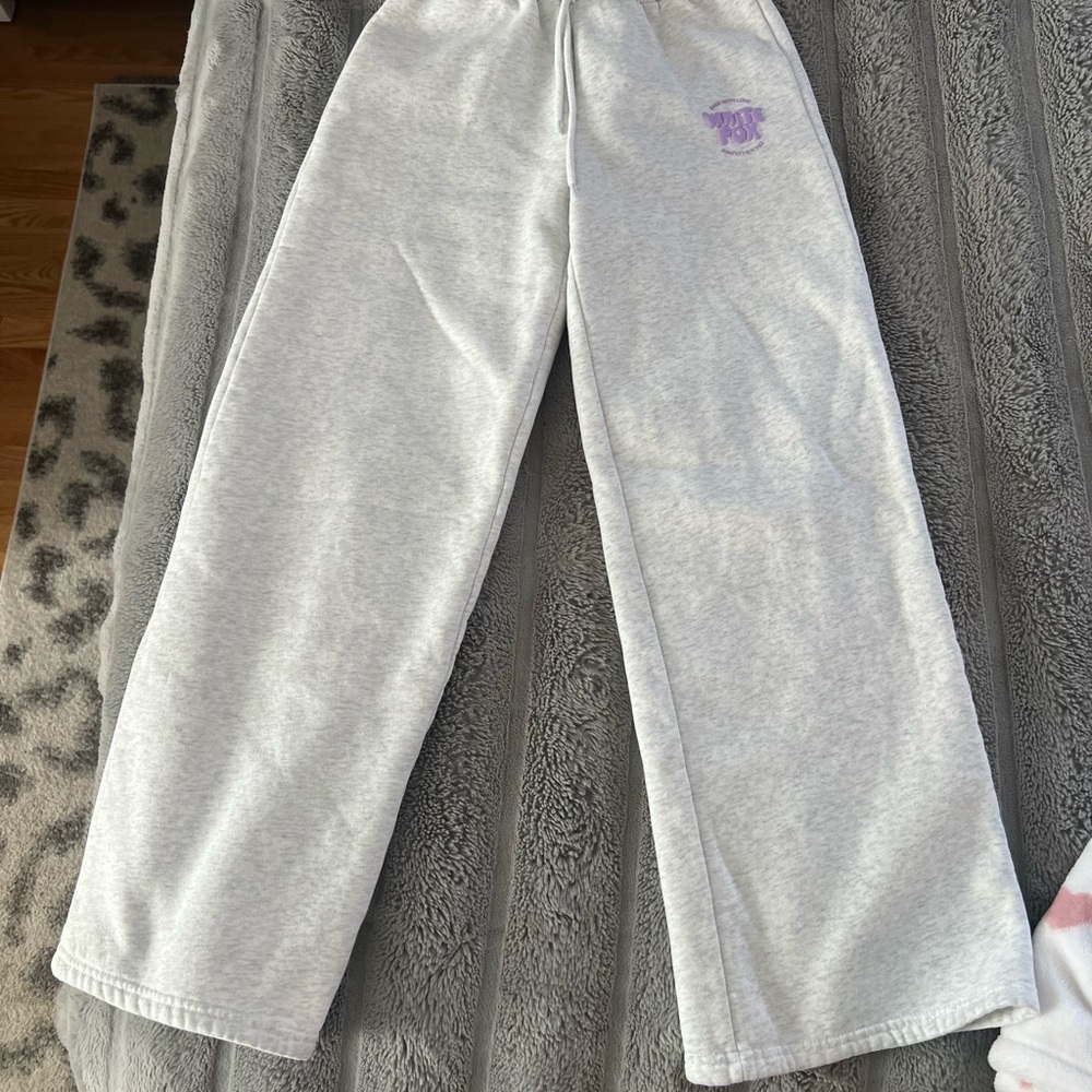 White fox Gray Sweatpants - Picture 6 of 6